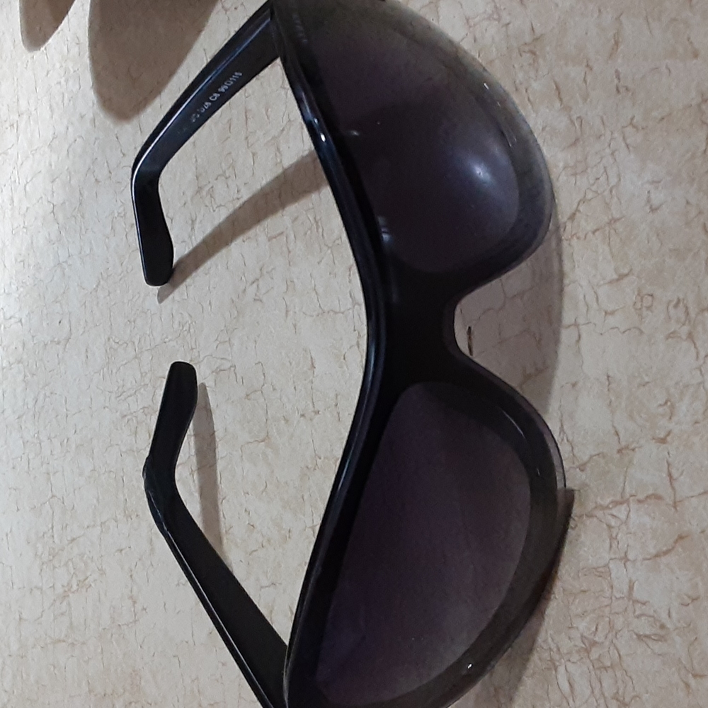 Armani Exchange Sunglasses - Picture 2 of 7
